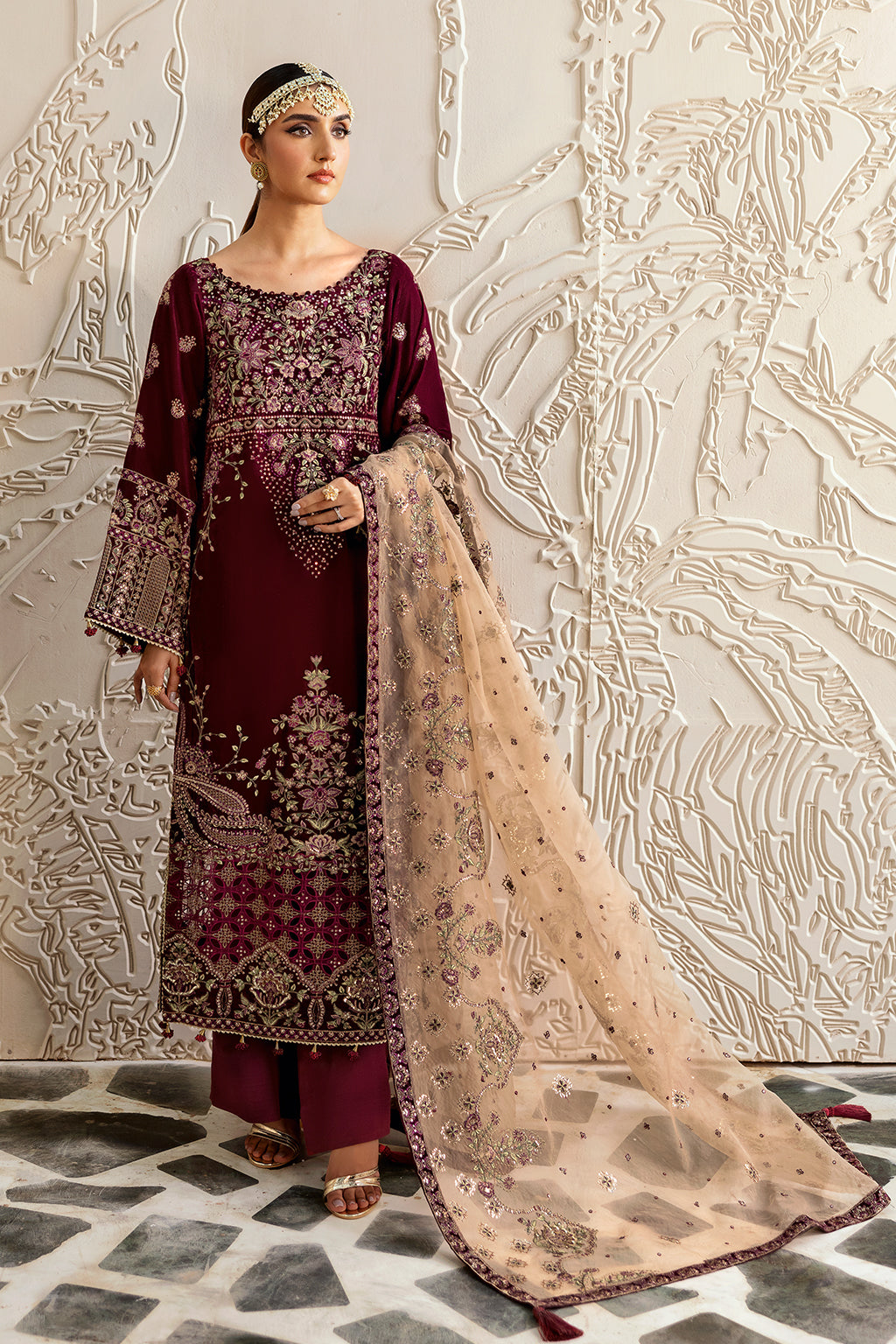 Velvet Dress Design Collection for Women Ramsha Velvet Dress Design Collection for Women Ramsha