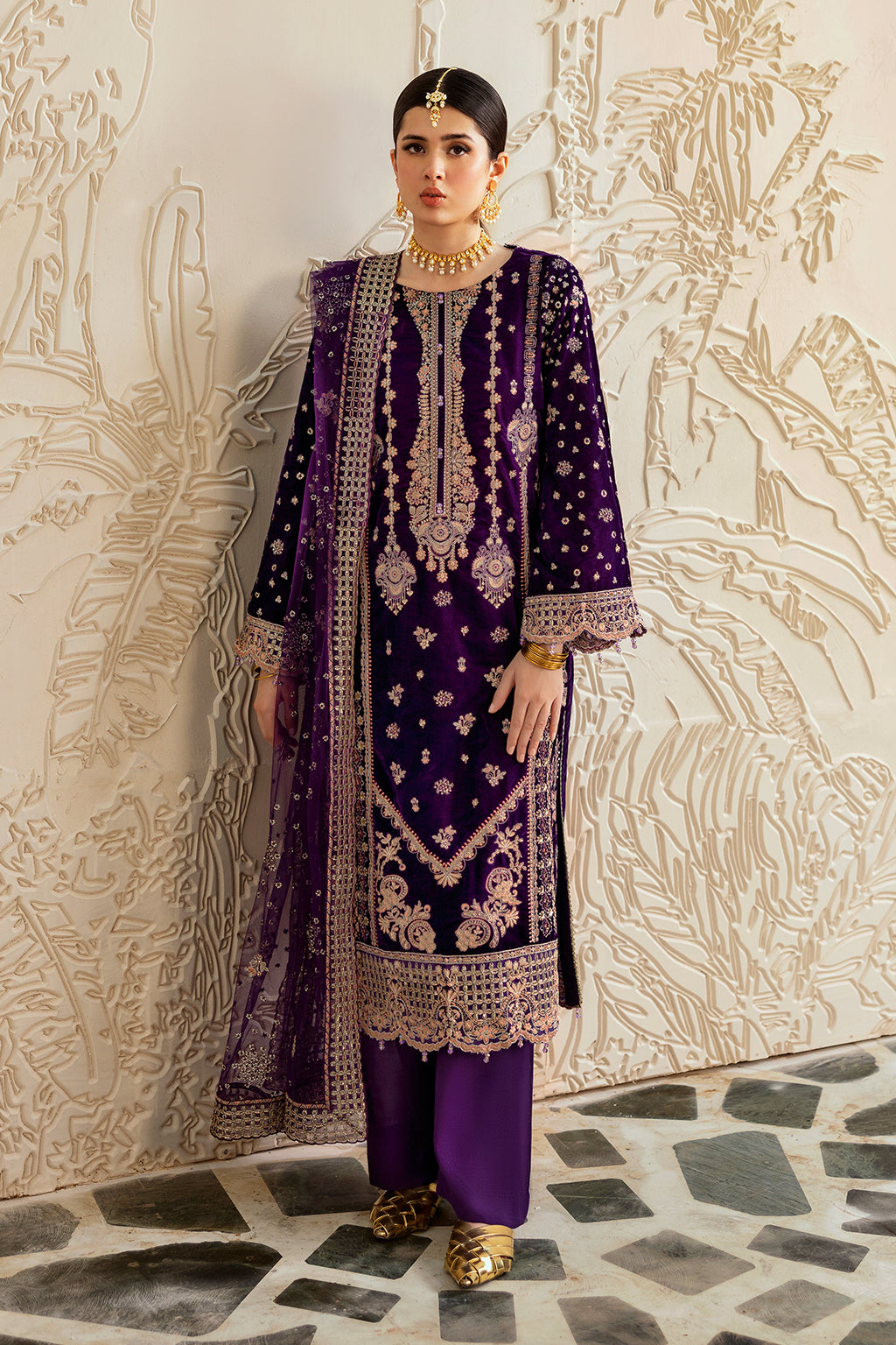 Velvet Dress Design Collection for Women Ramsha Velvet Dress Design Collection for Women Ramsha