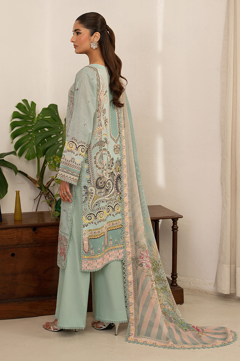 L-1604